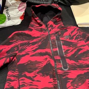 Nike tech men’s red camo zip up hoodie medium, like new, no flaws